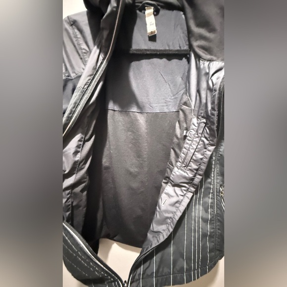 Lululemon Run: Get Up And Glow - Black - Picture 10 of 11